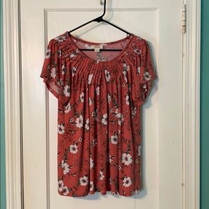 Super comfy, flattering women’s floral top